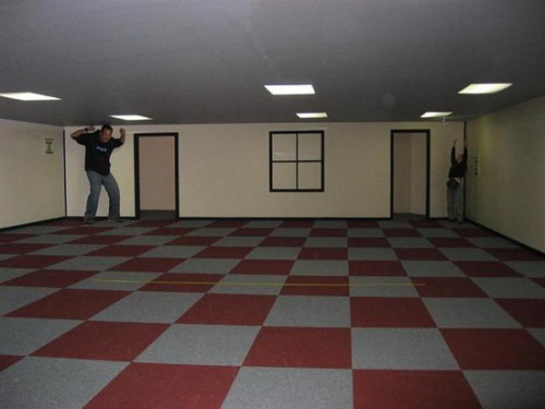   (Ames room)  15