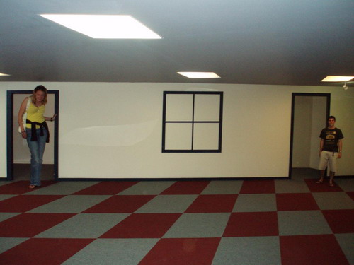   (Ames room)  30