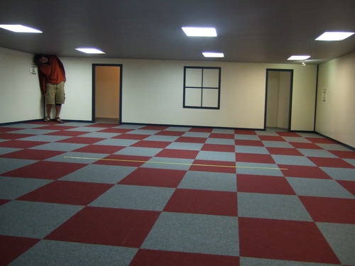   (Ames room)  32