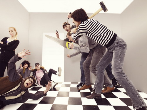   (Ames room)  34