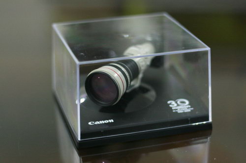 Canon  � ��������� ���� 7